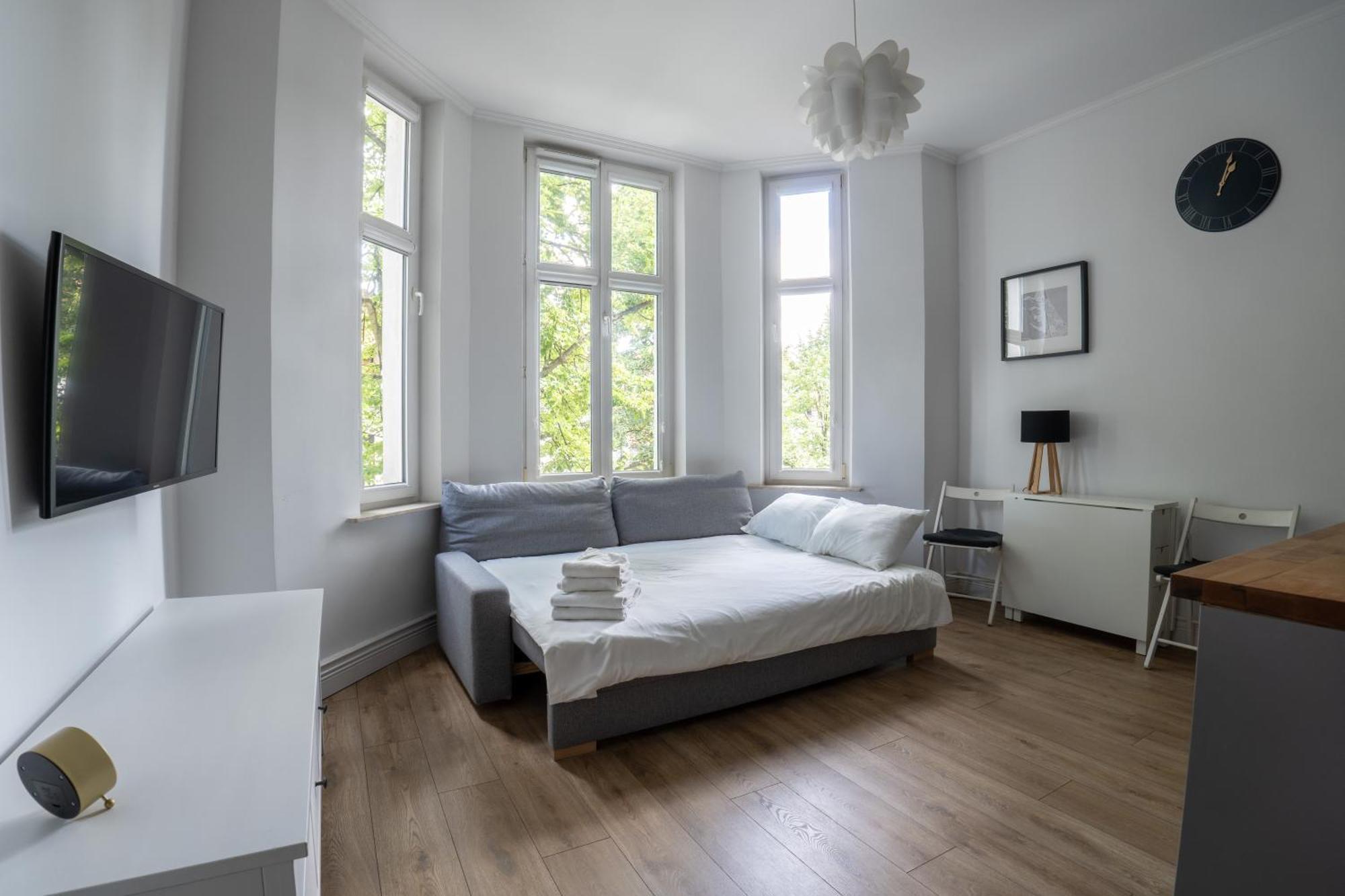 Studio Apartment