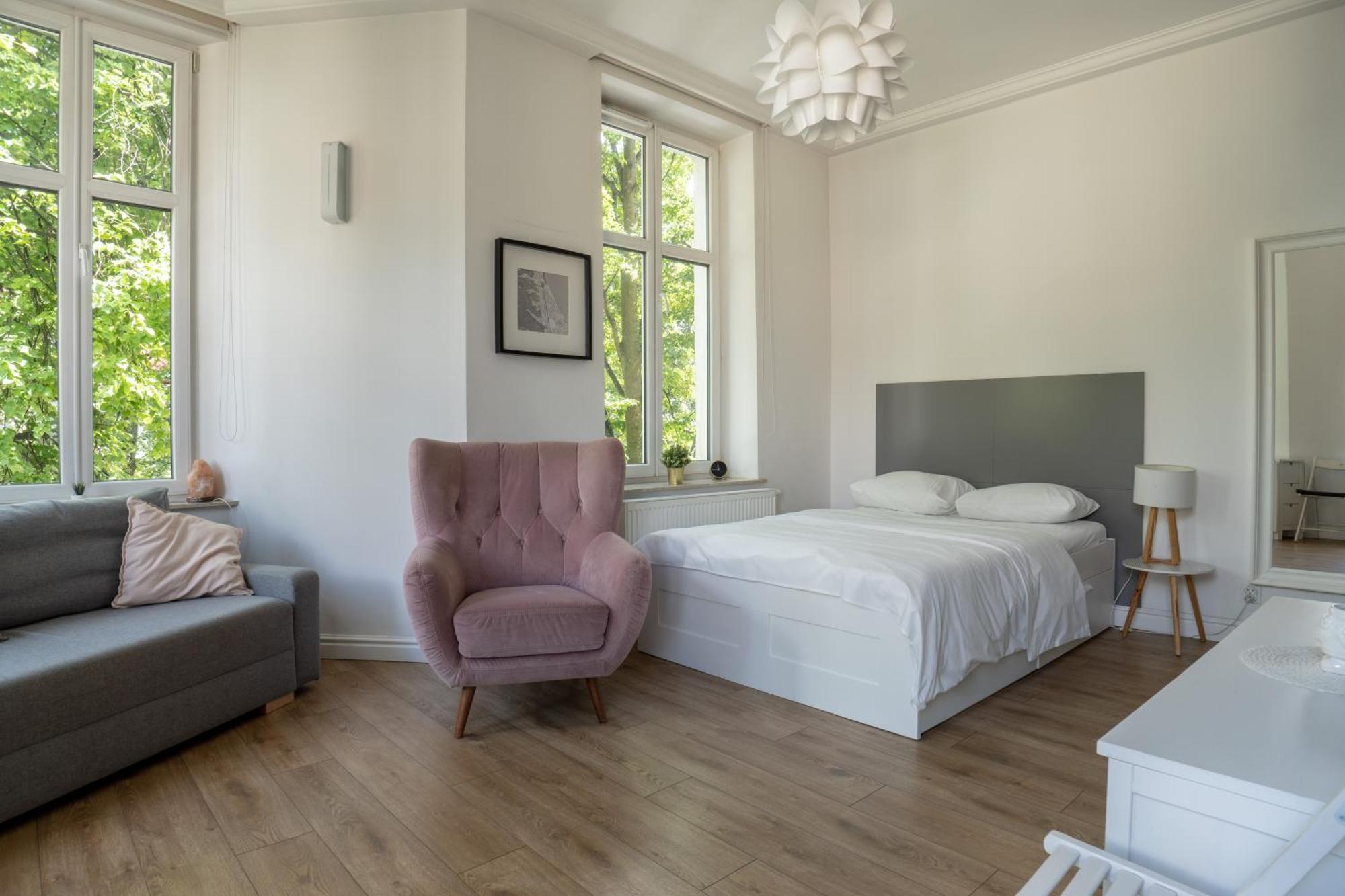 Studio Apartment