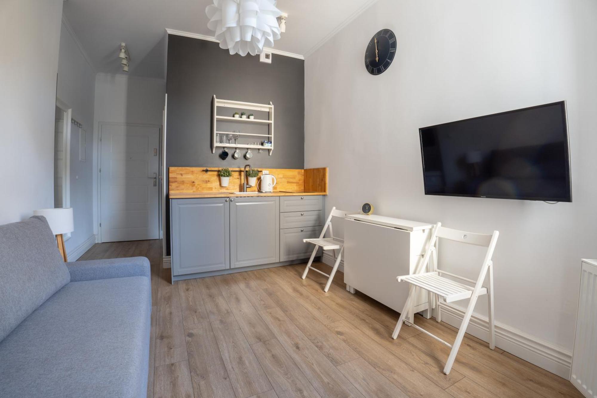 Studio Apartment