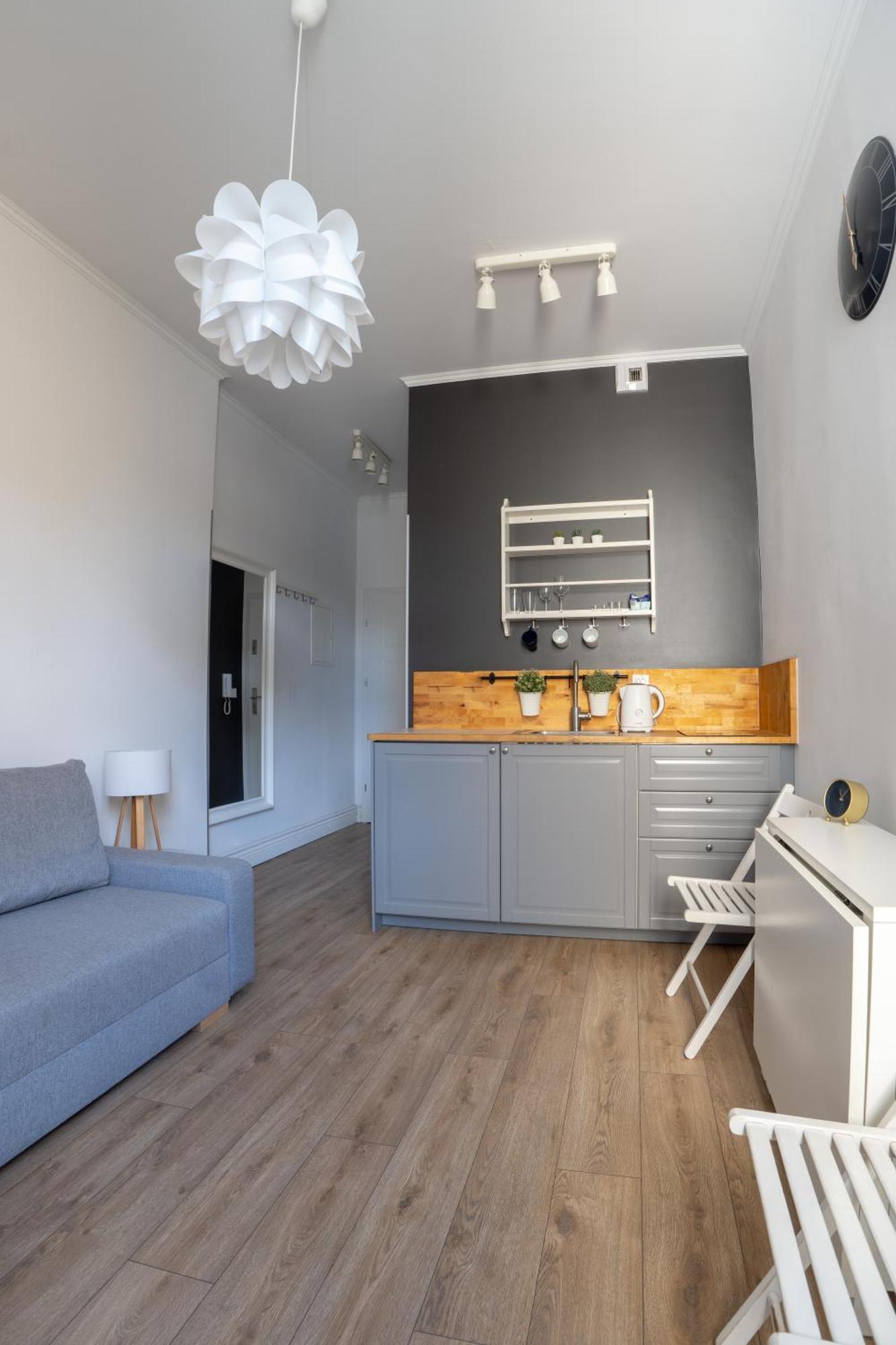 Studio Apartment